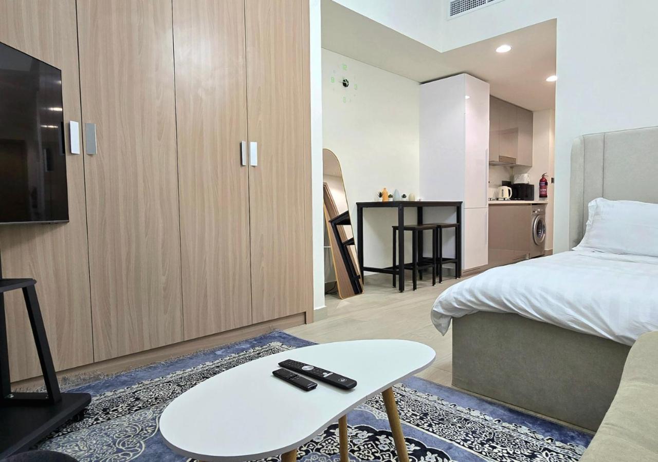 Stylish In Meydan Apartment